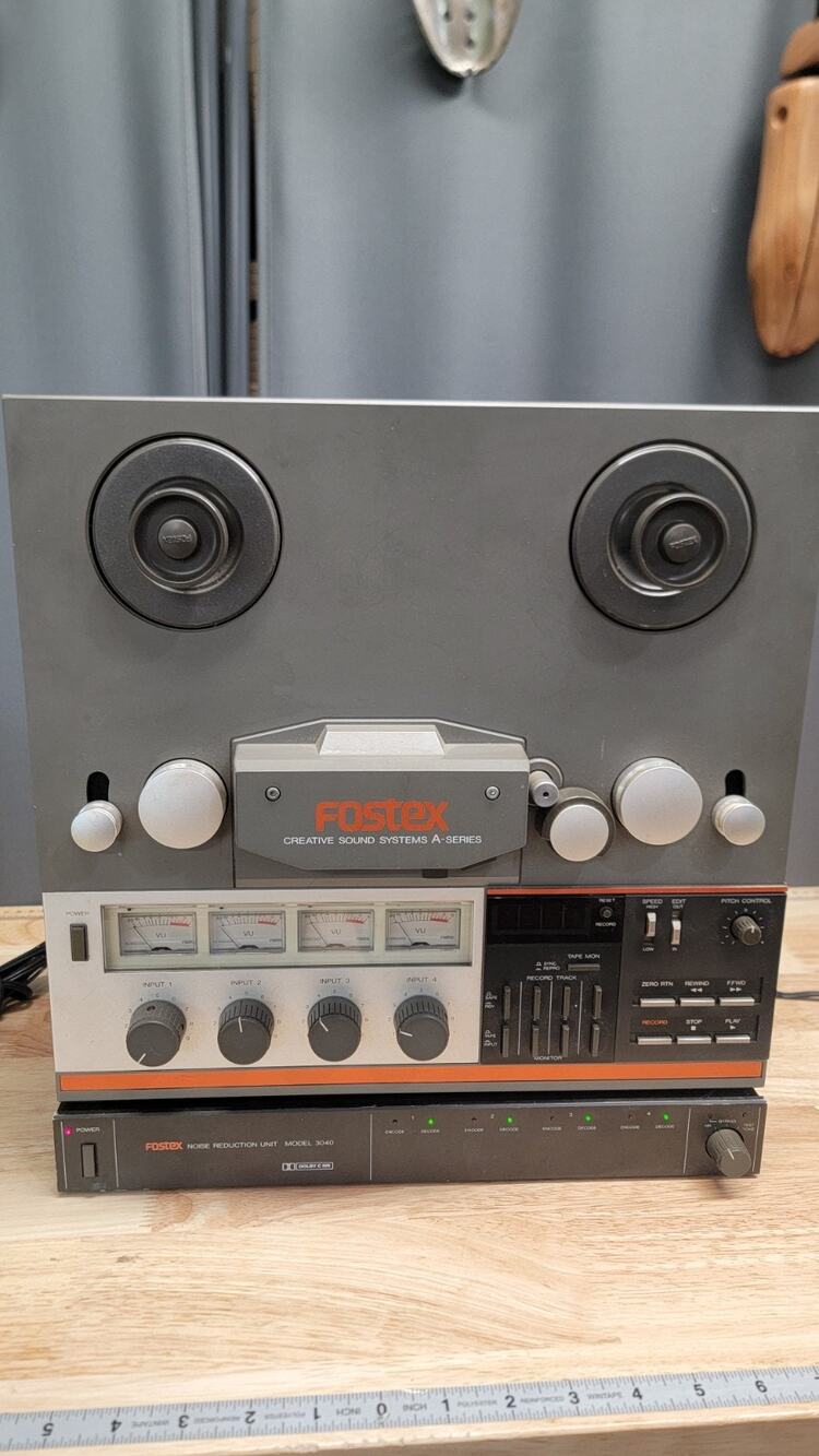 Vintage FOSTEX A-4 Reel to Reel Audio Stereo Tape Deck & Fostex 3040 Noise Red